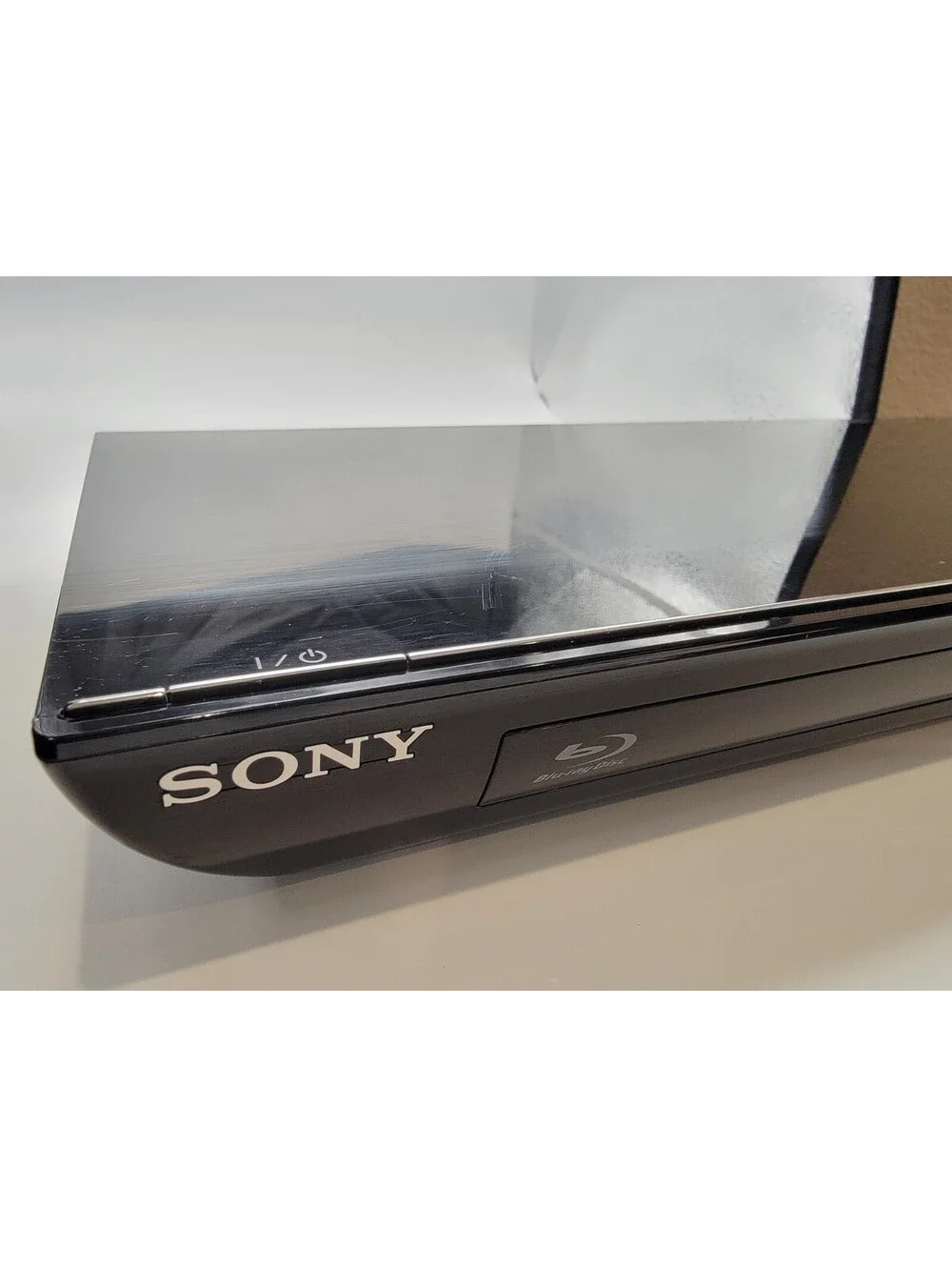 Sony BDP-S590 3D Blu-ray Player Full HD 1080p Built-in Wi-Fi Dolby No Remote